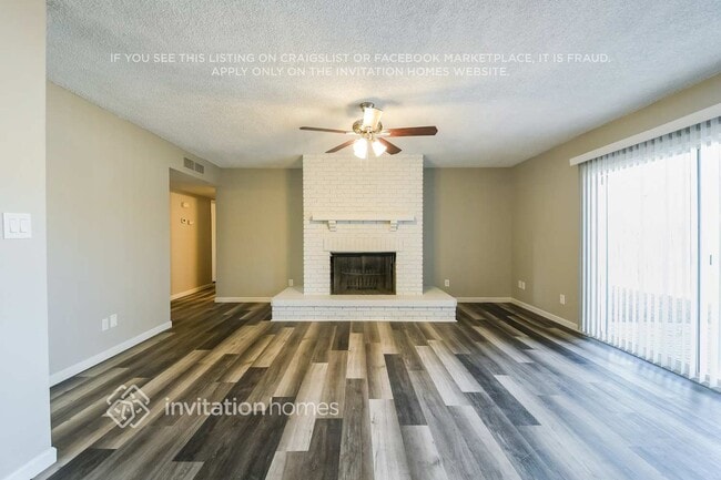 Building Photo - 2636 E Cactus Rd
