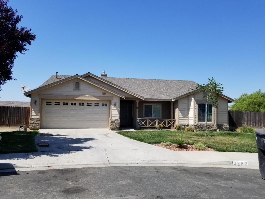 Primary Photo - 3250 N. Oberlin Cir., Lot 14