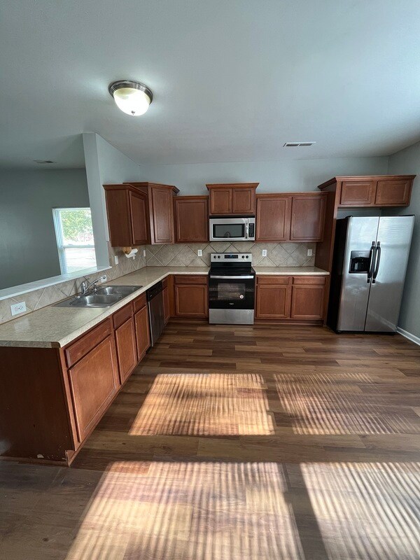 Building Photo - 7223 Waldon Park Lane