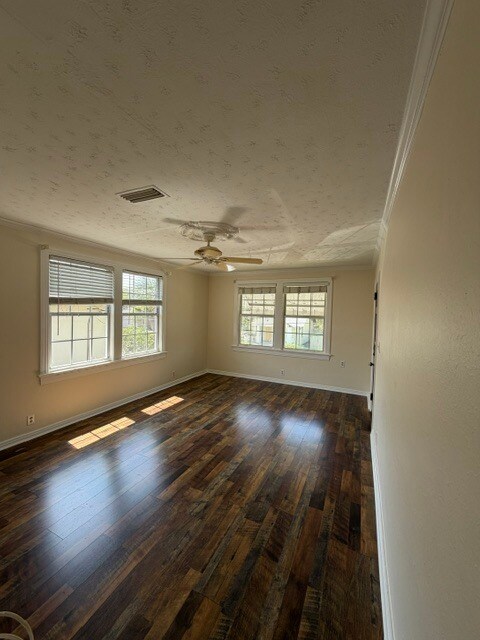 Foto del edificio - 931 Cedar St