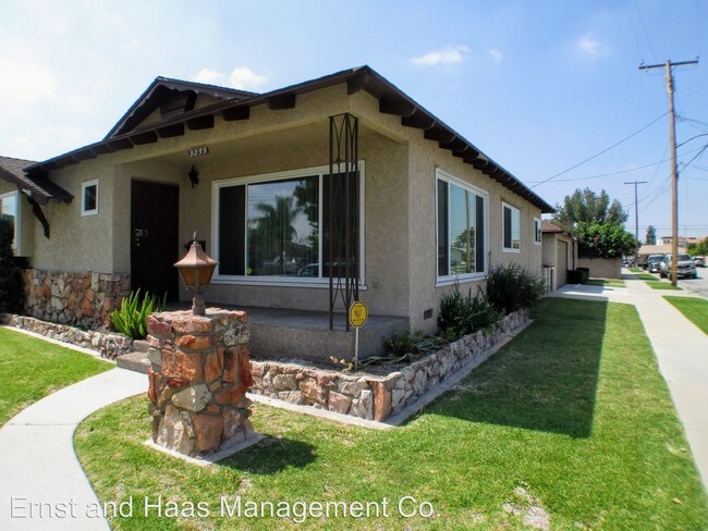 Building Photo - 3 br, 2 bath House - 9255 Los Angeles St.