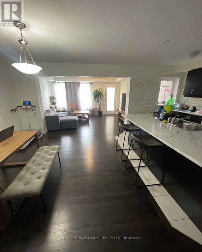 Photo du bâtiment - 203 Lemieux Ct