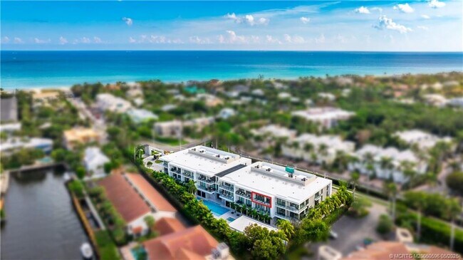 Foto del edificio - 1177 George Bush Blvd