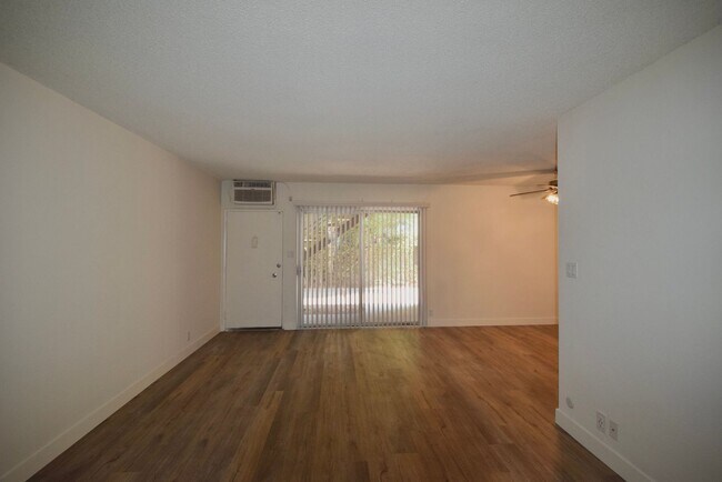 Foto del edificio - 10855 Morrison St