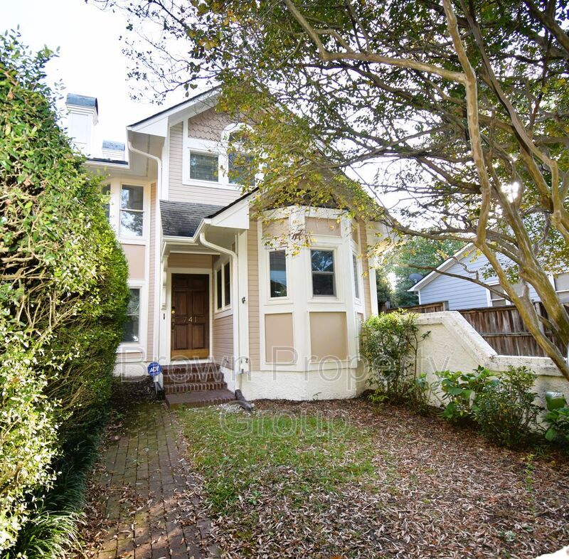 Foto principal - 741 Victorian Pl