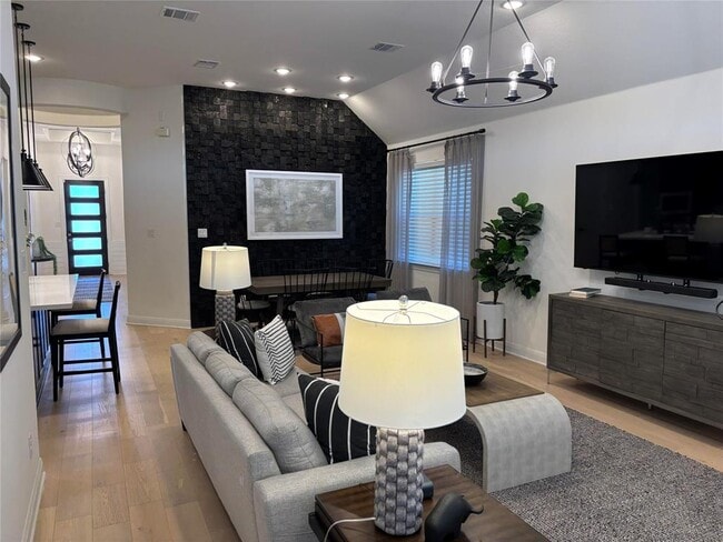 Building Photo - 107 Smokebush Trail