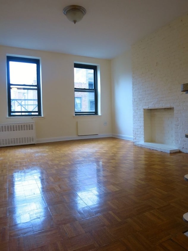 421 E 81st St, New York, NY 10028 Apartments in New York, NY