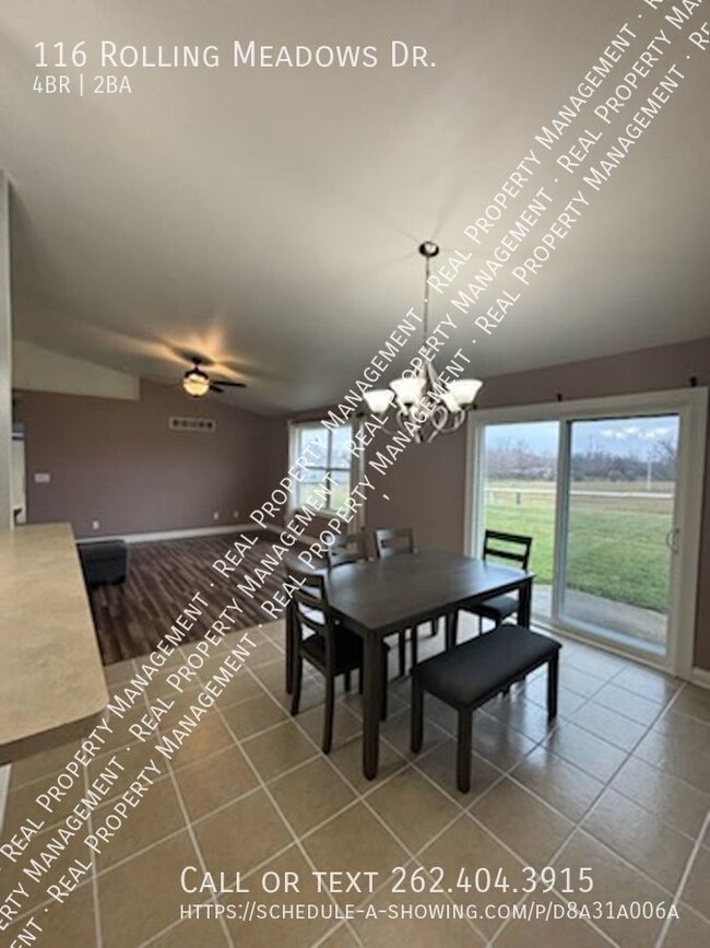 Building Photo - Luxury 4 Bedroom Single Family Home w/ Lar...