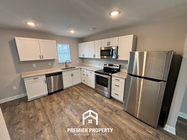 Foto del edificio - Family-Friendly 3BR Odenville Home with Stainless Steel Appliances & Spacious Backyard