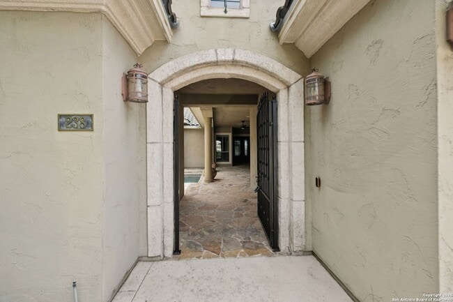 Building Photo - 238 Verbena Hill
