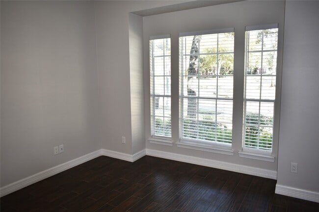 Foto del edificio - 5302 Fairwick Ct