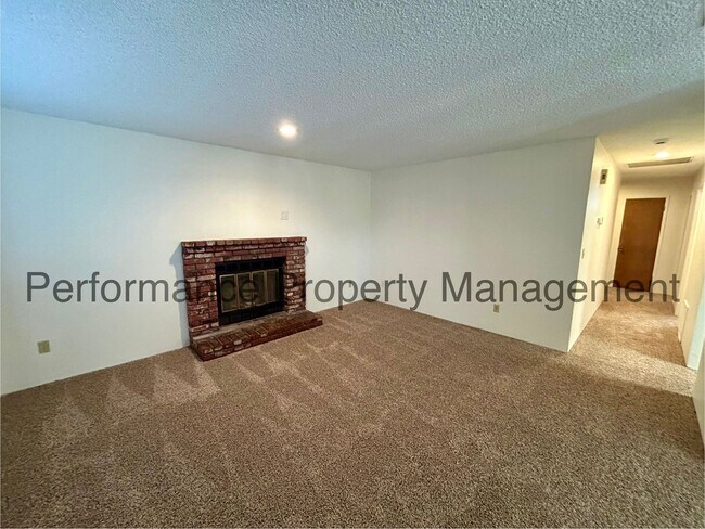 Foto del edificio - Charming 3 Bedroom/2 Bathroom NOR Home wit...