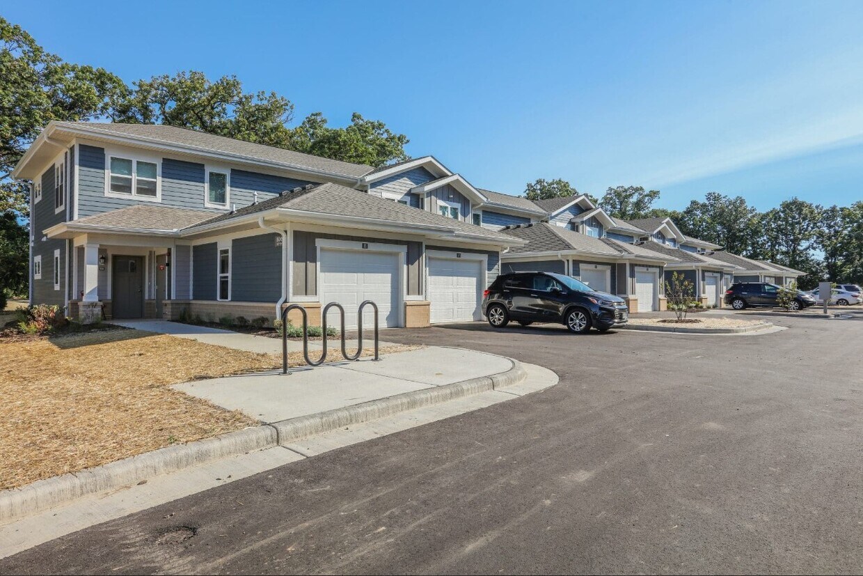 Millbrook Townhomes Houses for Rent Cherry Valley, IL