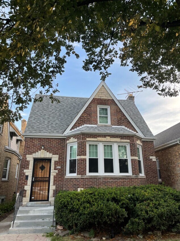 6211 W Berenice Ave, Chicago, IL 60634 House Rental in Chicago, IL