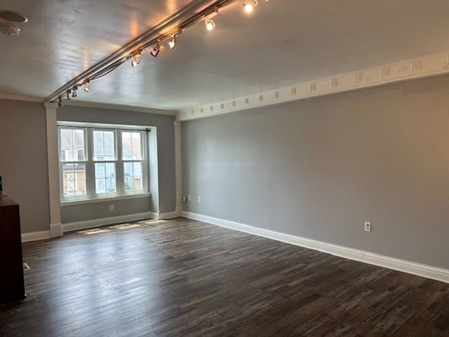 Building Photo - 5810 Severna Pl