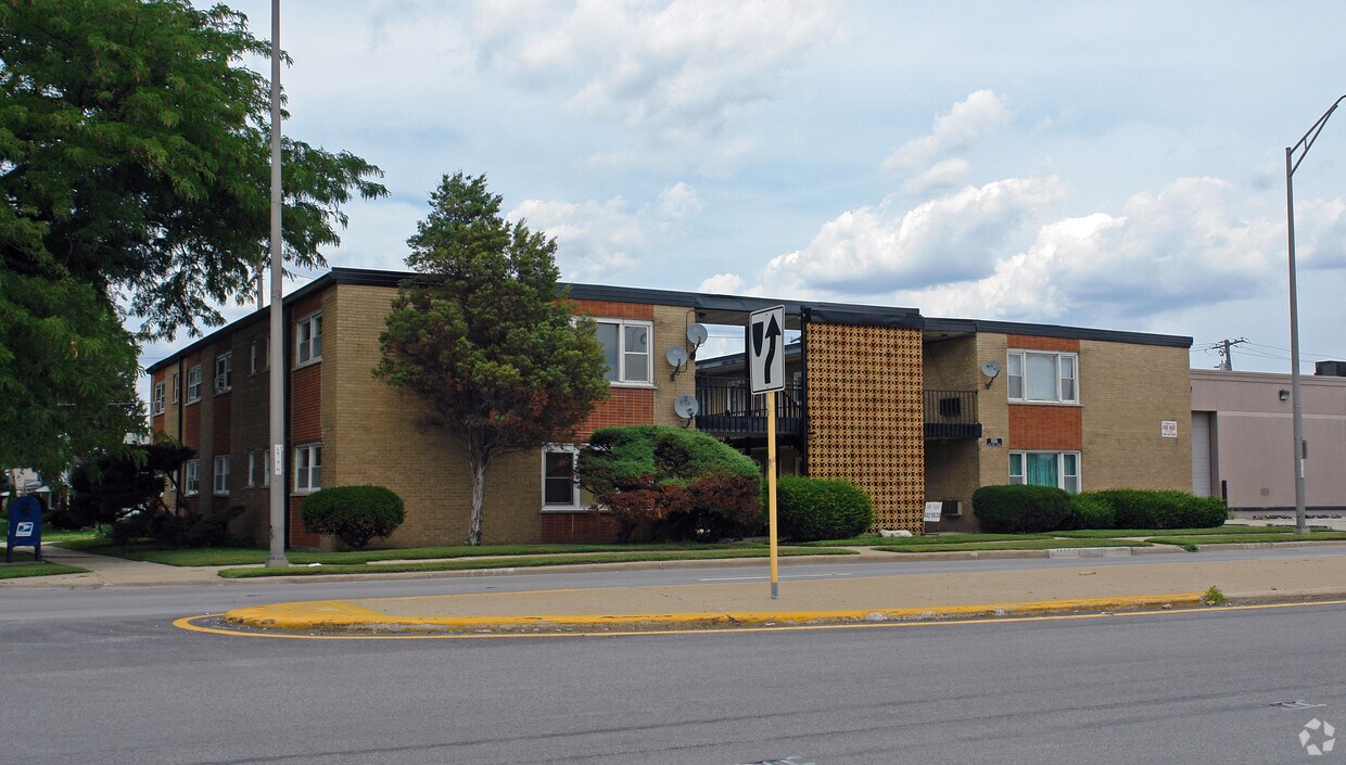 Building Photo - 8516 47th St