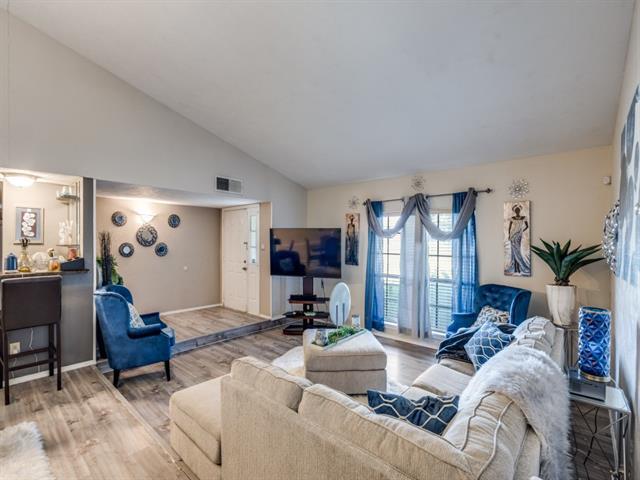 Building Photo - 1308 Heidi Dr