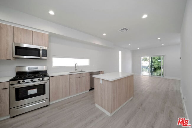 Building Photo - 5221 Cleon Ave