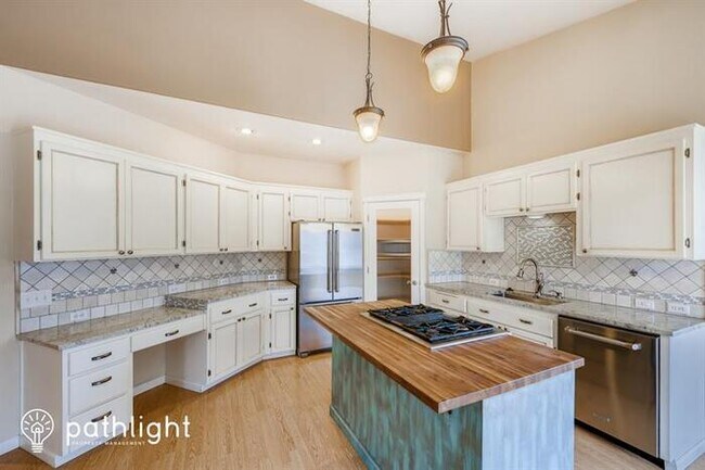 Building Photo - 15912 65th St Ct E, Sumner, WA, 98390