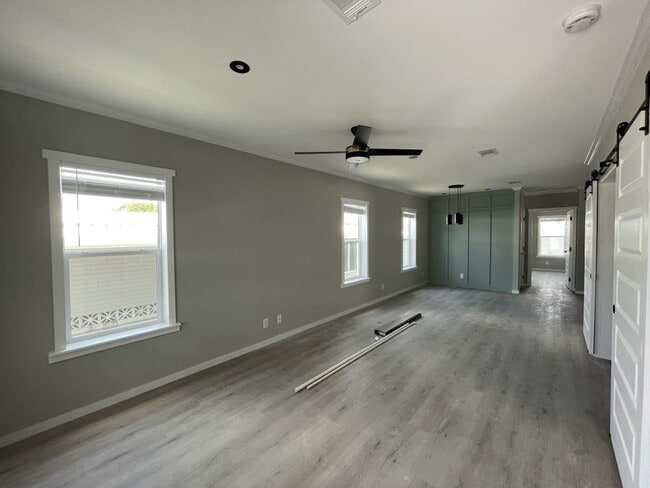 Building Photo - 972 Xanadu E