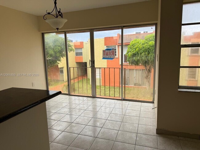 Foto del edificio - 9380 W Flagler St