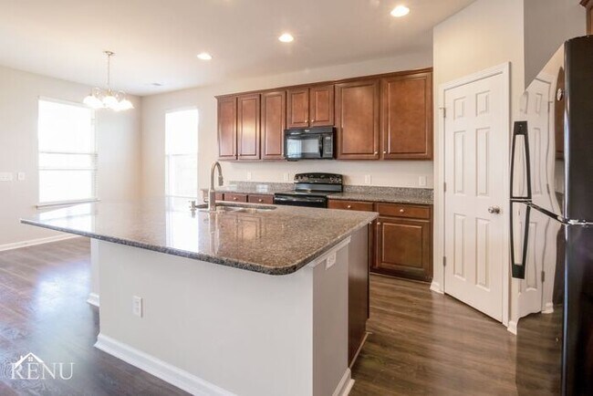 Building Photo - 601 Ravens Wood Rd