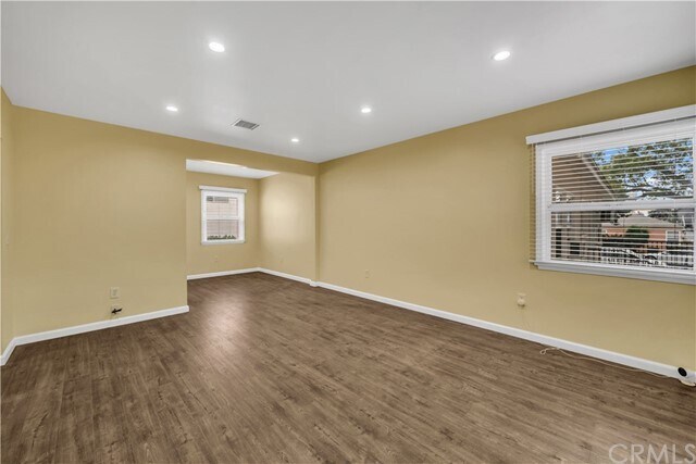 Foto del edificio - 431 E Cedar Ave