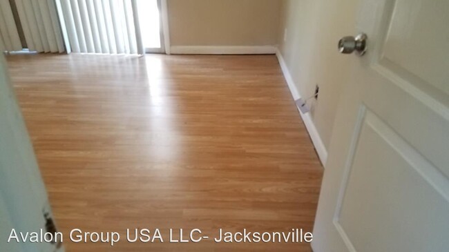 Foto del edificio - 3 br, 1.5 bath House - 6507 Wilson Blvd