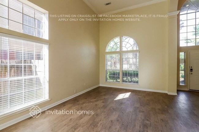 Foto del edificio - 7419 Pleasant Ridge Dr