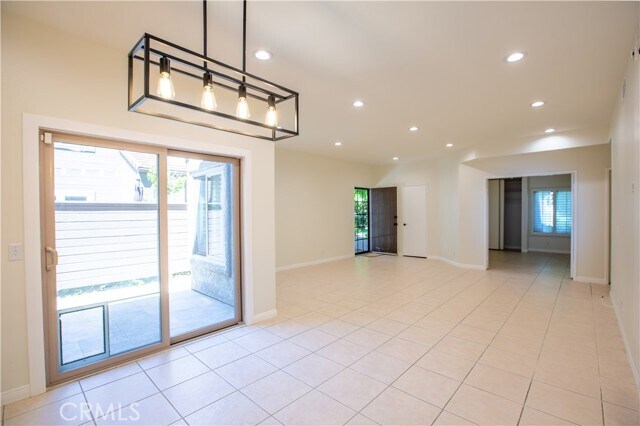 Building Photo - 771 Via Colinas
