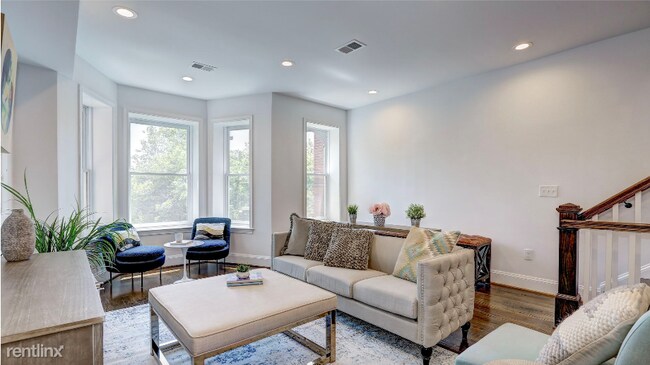 Foto del edificio - 1841 Monroe St NW