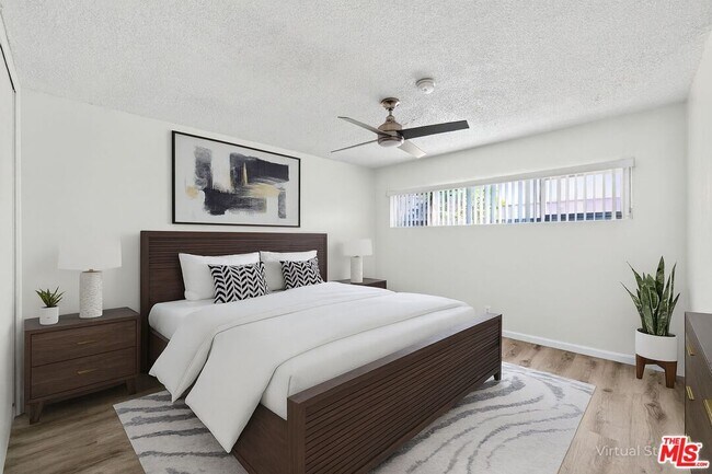 Foto del edificio - 425 W Regent St