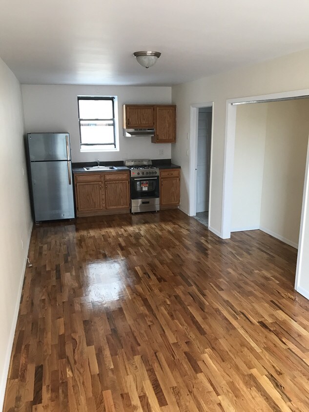 Primary Photo - 17 Stanton St