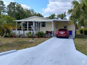 Building Photo - 2578 SW Thunderbird Trail