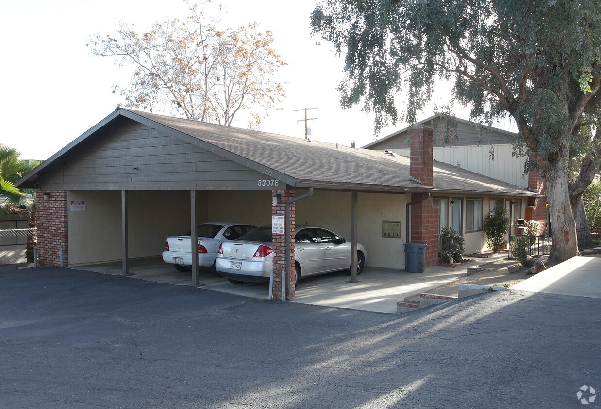 Primary Photo - 33078-33080 Adelfa St