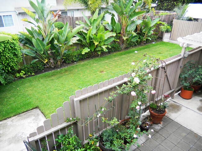 Foto del edificio - 17092 Emerald Ln