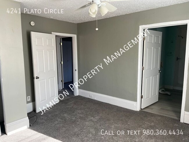 Building Photo - 4241 Plato Cir