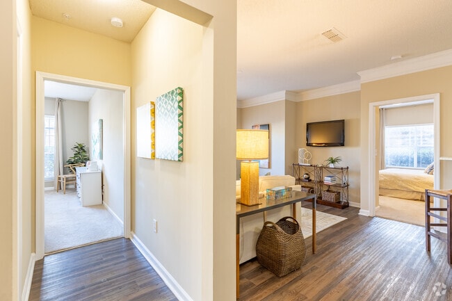 2BR, 2BA - 1,068SF - Chattahoochee Ridge