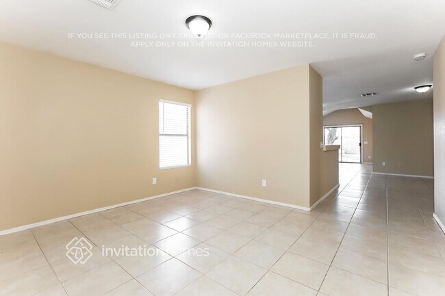 Foto del edificio - 10465 E Azalea Ave