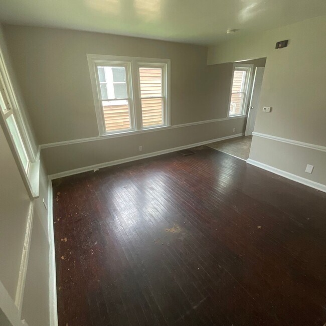 Foto del edificio - 1525 W 29th St