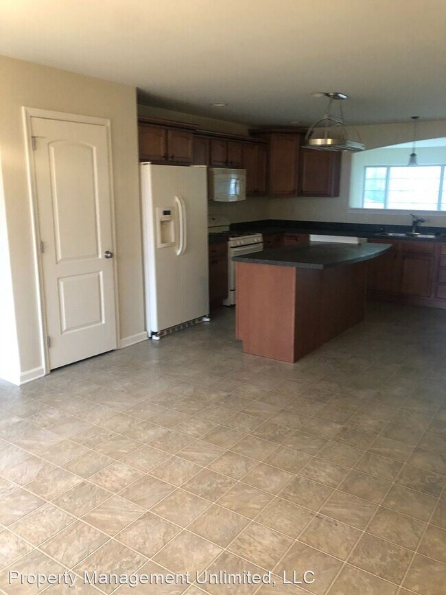 Foto del edificio - 3 br, 2.5 bath House - 450 Carriage Ln
