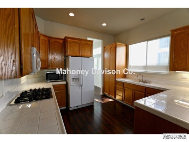 Building Photo - 1441 Woodside Cir
