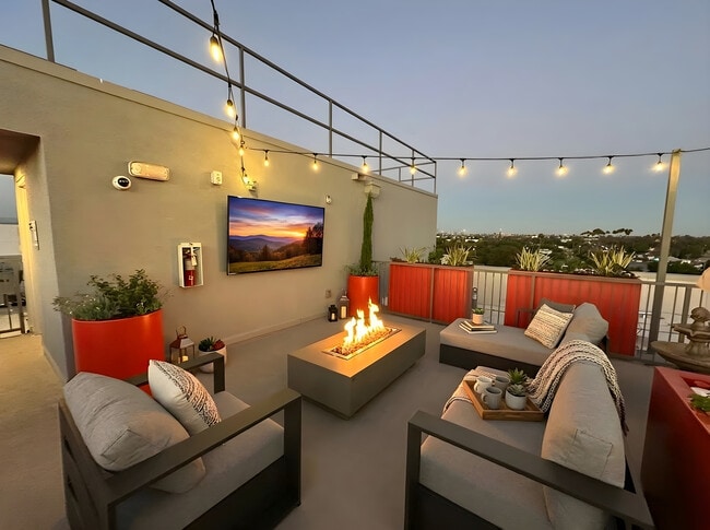 Rooftop Lounge - Cloud Nine