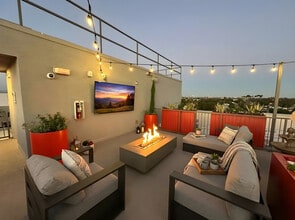 Rooftop Lounge - Cloud Nine