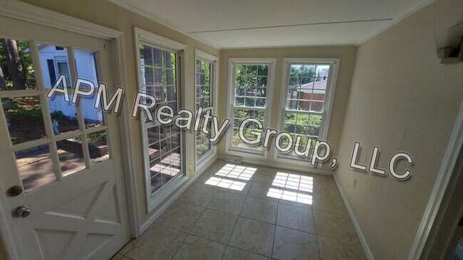 Foto del edificio - Charming three bedroom home in Earlewood