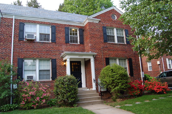 Building Photo - 4027 Beecher St NW