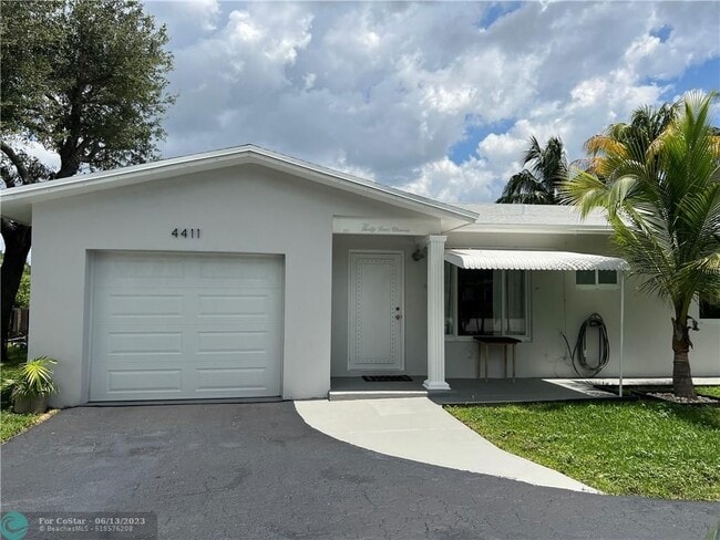 Building Photo - 4411 W Broward Blvd