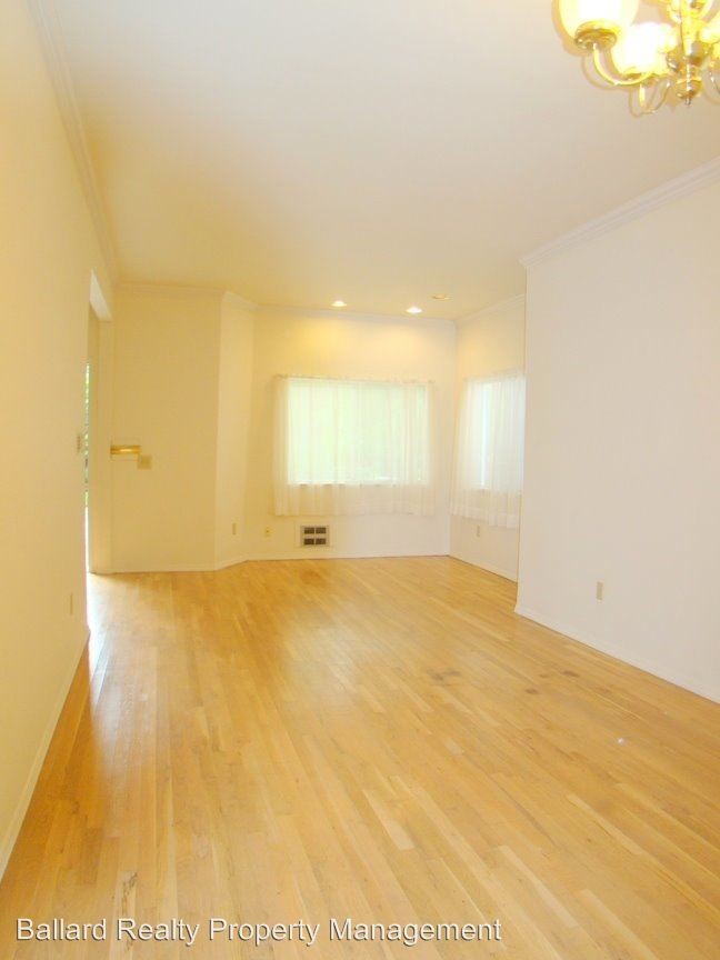 Building Photo - 3 br, 2 bath House - 340 17th Ave E