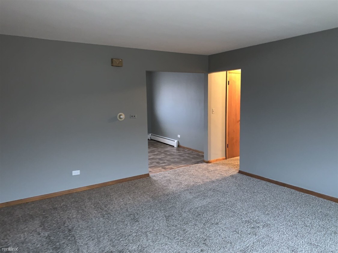 Primary Photo - 4515 Butterfield Rd