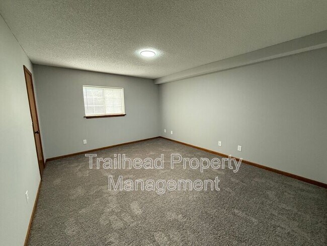 Foto del edificio - 3415 NW Duncan Rd
